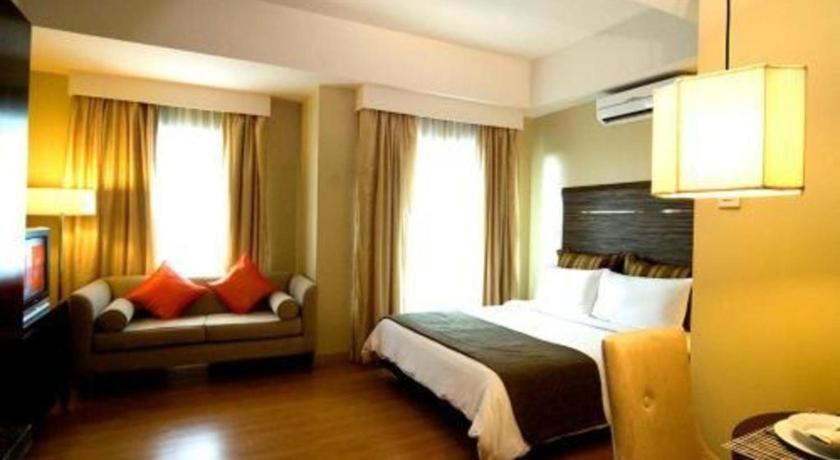 Lancaster Hotel Mandaluyong Exterior foto